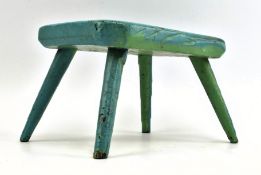EARLY 20TH CENTURY PRIMITIVE STRYLE COUNTRY MILKING STOOL PAINTED IN BLUE