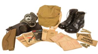 COLLECTION OF ASSORTED MILITARIA