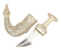 EARLY 20TH CENTURY MIDDLE EASTERN YEMENI JAMBIYA DAGGER