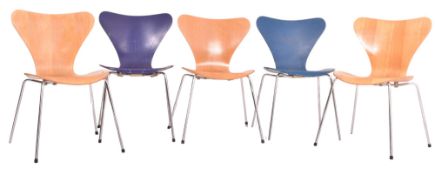 ARNE JACOBSEN FOR FRITZ HANSEN - FIVE SERIES 7 DINING CHAIRS
