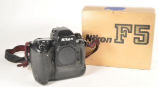 NIKON F5 VINTAGE 35MM SLR CAMERA & ORIGINAL BOX
