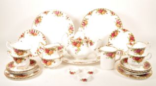 ROYAL ALBERT - OLD COUNTRY ROSES - MID 20TH CENTURY TEA SERVICE