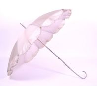 20TH CENTURY ART DECO PARASOL WITH METAL LOOPING HANDLE
