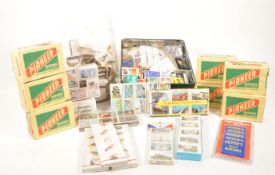 EXTENSIVE COLLECTION OF 20TH CENTURY VINTAGE MATCHBOOKS