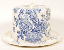 CROWN DEVON FIELDING - 20TH CENTURY CERAMIC CHEESE BELL AND PLATE