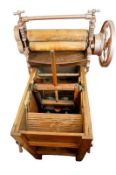 EARLY 20TH CENTURY WASHING MACHINE
