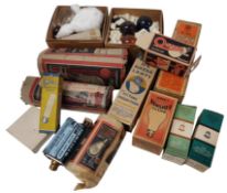 COLLECTION OF VINTAGE BOXED LIGHT BULBS LAMPS