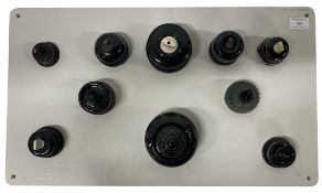 COLLECTION OF VINTAGE CERAMIC AND BAKELITE SWITCHES