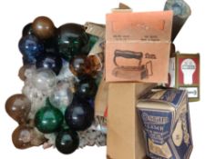 COLLECTION OF VINTAGE COLOURED LIGHT BULBS / LAMPS