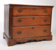 18TH CENTURY GEORGE III MAHOGANY BACHELORS CHEST OF DRAWERS