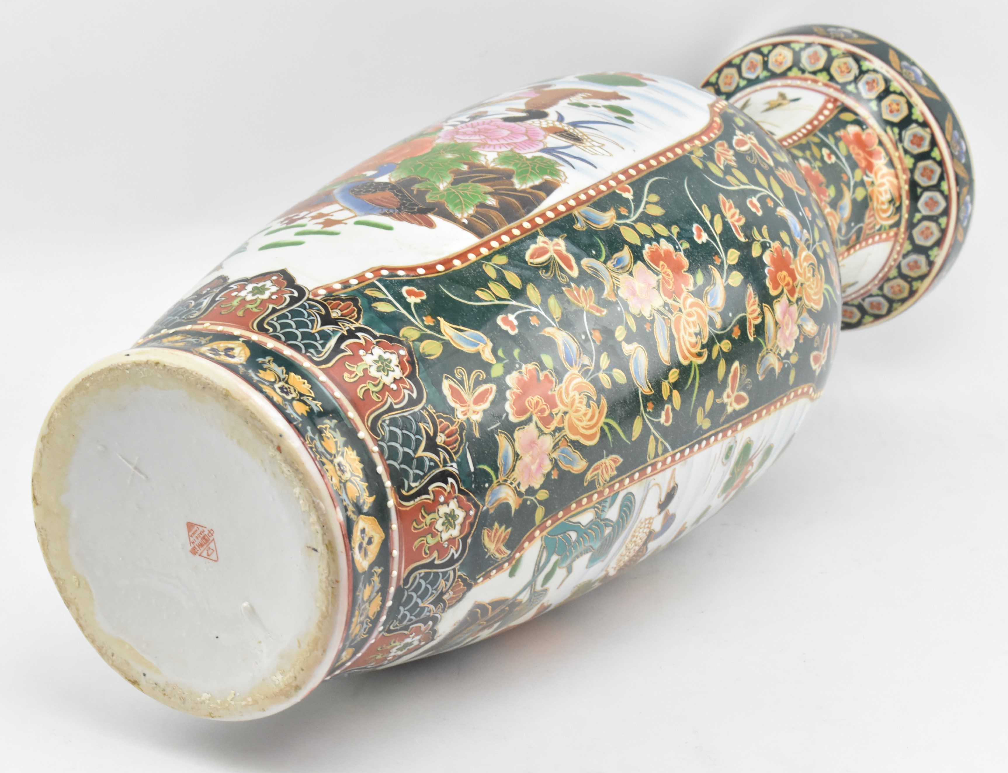 TWO LARGE 20TH CENTURY DECORATIVE FLOOR STANDING CHINESE CERAMIC ENAMELLED VASES - Image 4 of 7