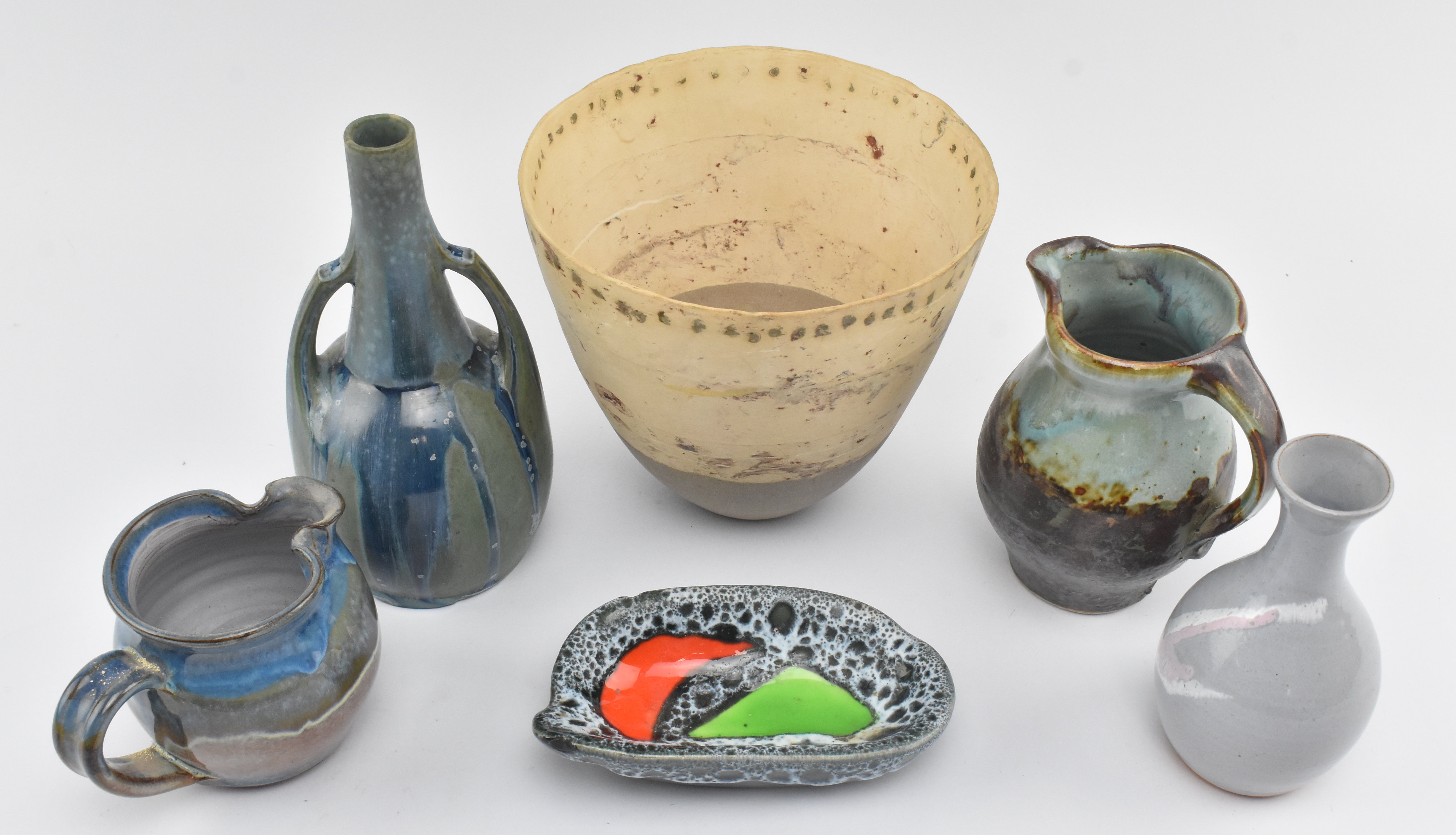 COLLECTION OF VINTAGE MID CENTURY STUDIO POTTERY - Image 2 of 7