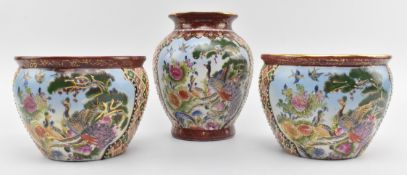 THREE PIECES OF CHINESE MORIAGE SATSUMA WARE CERAMICS
