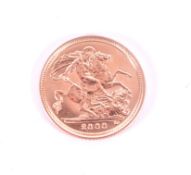 ELIZABETH II - BRITAIN - 2000 HALF SOVEREIGN GOLD COIN