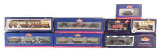 MODEL RAILWAY - COLLECTION OF BACHMANN OO GAUGE