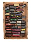 MODEL RAILWAY - COLLECTION OF OO GAUGE ROLLING STOCK WAGONS
