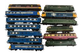 MODEL RAILWAY - DIESEL OO GAUGE LOCOMOTIVES
