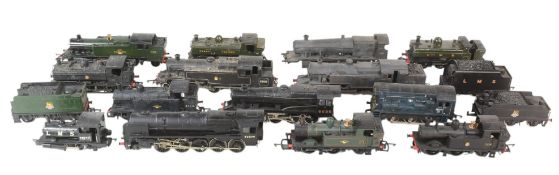 MODEL RAILWAY - COLLECTION OF OO GAUGE LOCOMOTIVES