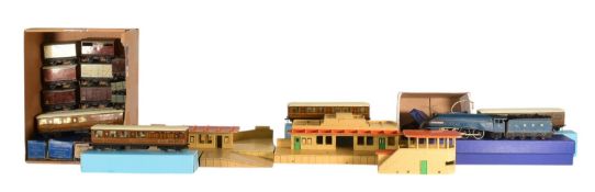 MODEL RAILWAY - COLLECTION OF VINTAGE HORNBY DUBLO