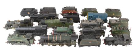 MODEL RAILWAY - COLLECTION OF OO GAUGE LOCOMOTIVES