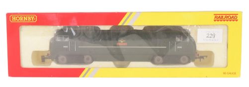 MODEL RAILWAY - HORNBY OO GAUGE LOCOMOTIVE - FORMIDABLE