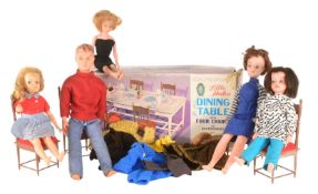 SINDY - COLLECTION OF VINTAGE PEDIGREE SINDY DOLLS WITH CLOTHING