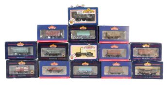 MODEL RAILWAY - BACHMANN OO GAUGE ROLLING STOCK