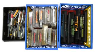 MODEL RAILWAY - COLLECTION OF ASSORTED STATIC LOCOS