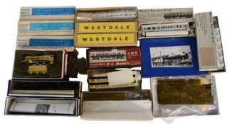 MODEL RAILWAY - OO GAUGE MODELLING KITS