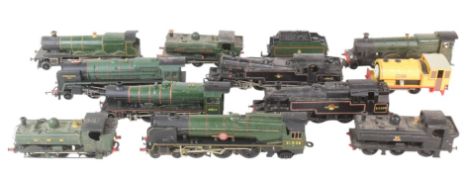 MODEL RAILWAY - COLLECTION OF OO GAUGE LOCOMOTIVES