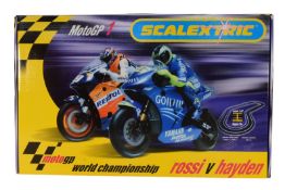 SCALEXTRIC - HORNBY MOTO GP ROSSI V HAYDEN SCALEXTRIC