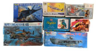 MODEL KITS - COLLECTION OF VINTAGE PLASTIC MODEL KITS