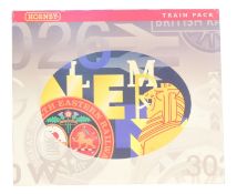 MODEL RAILWAY - HORNBY OO GAUGE EXPRESS PASSENGER TRAINSET