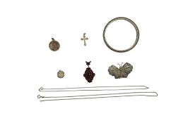 COLLECTION OF SILVER JEWELLERY
