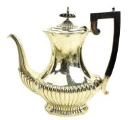 EDWARD VII HALLMARKED SILVER COFFEE POT / WATER JUG