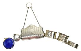 A GEORGE V HALLMARKED SILVER PURSE AND TWO SILVER COMPACTS