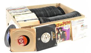 LARGE MIXED COLLECTION OF APPROX 400 VINYL SINGLES