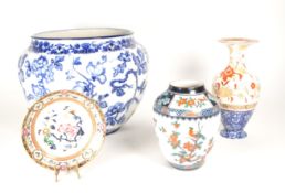 COLLECTION OF 20TH CENTURY ASSORTED CERAMICS