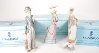 LLADRO - THREE LATE 20TH CENTURY BOXED PORCELAIN FIGURES