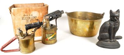 COLLECTION OF 20TH CENTURY BRASS COLLECTABLES AND CAST IRON DOORSTOP