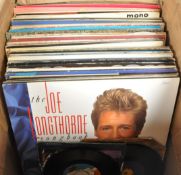 LARGE EXTENSIVE COLLECTION OF VINTAGE VINYL RECORDS