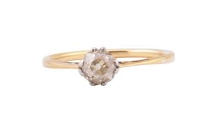 18CT GOLD & DIAMOND SOLITAIRE RING