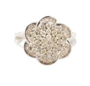 HALLMARKED 9CT GOLD & DIAMOND FLOWER CLUSTER RING