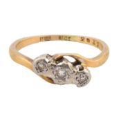 18CT GOLD & DIAMOND THREE STONE RING