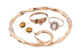 COLLECTION OF 9CT GOLD JEWELLERY