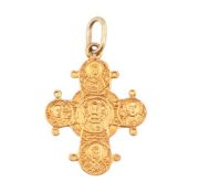A GOLD MALTESE CROSS PENDANT