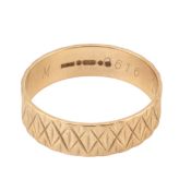 HALLMARKED 9CT GOLD BAND RING