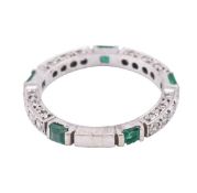 18CT WHITE GOLD EMERALD & DIAMOND ETERNITY RING
