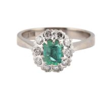 18CT WHITE GOLD EMERALD & DIAMOND CLUSTER RING