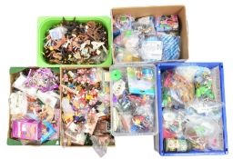 PLAYMOBIL - LARGE COLLECTION OF PLAYMOBIL FIGURES